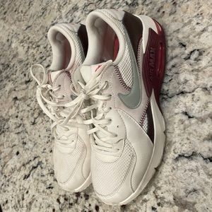 Nike Air Max Excee size 9.5